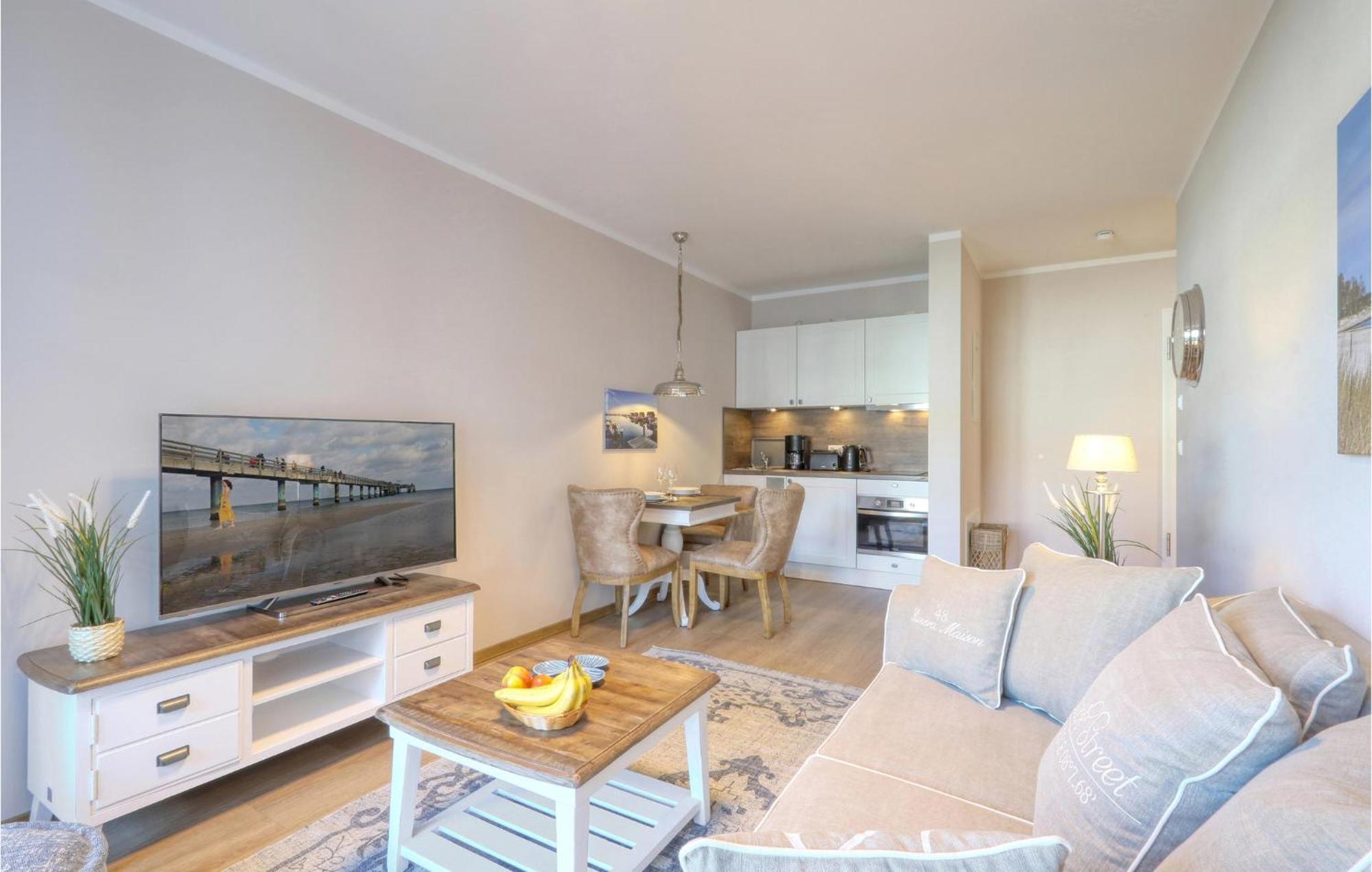 Awesome apartment in Ostseebad Boltenhagen with 1 Bedrooms, Sauna&WiFi Buitenkant foto
